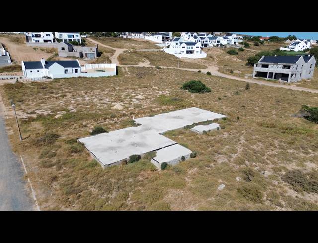 818M² VACANT LAND FOR SALE IN DA GAMA BAY